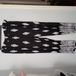NWT Roz & Ali Wide Leg Pants
